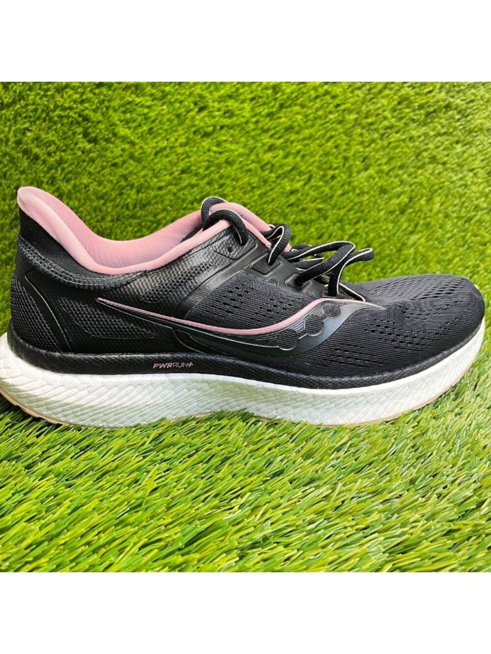 Saucony Hurricane 23 Womens Size 10D Black Pink Athletic Running Shoes Sneakers